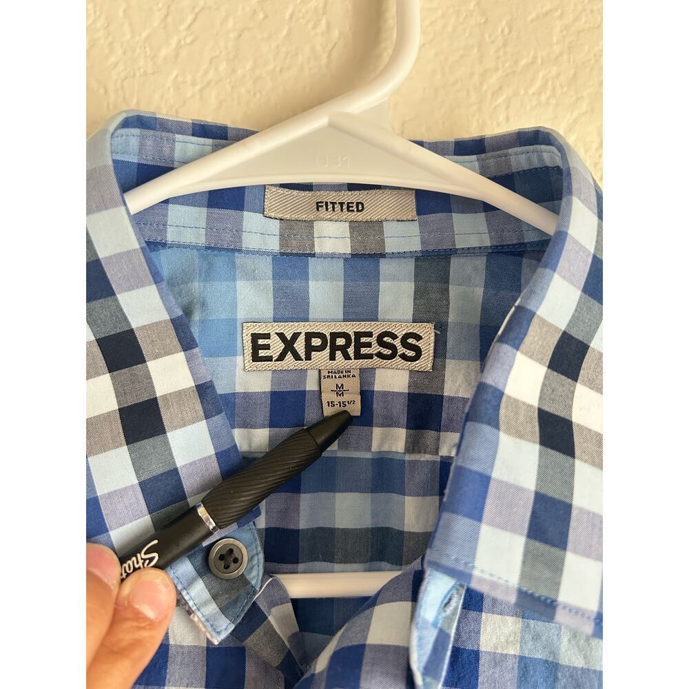 Bundle of 3 Express Fitted Button Up Shirts 1 NWT Size Medium 15 - 15 1/2 - Picture 5 of 10